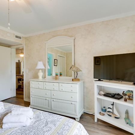 Hilton Head Condo With Balcony And Pool, Walk To Beach Hilton Head Island Eksteriør bilde