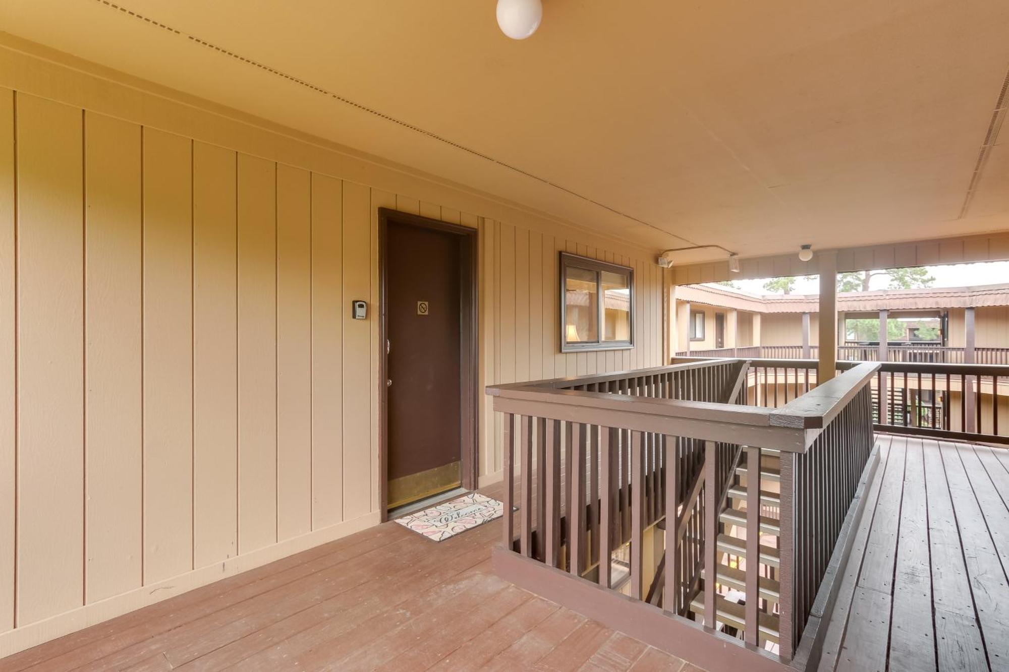 Hilton Head Condo With Balcony And Pool, Walk To Beach Hilton Head Island Eksteriør bilde